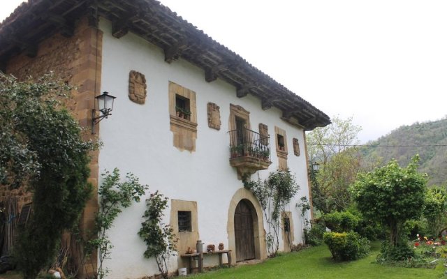 Casona De Treviño