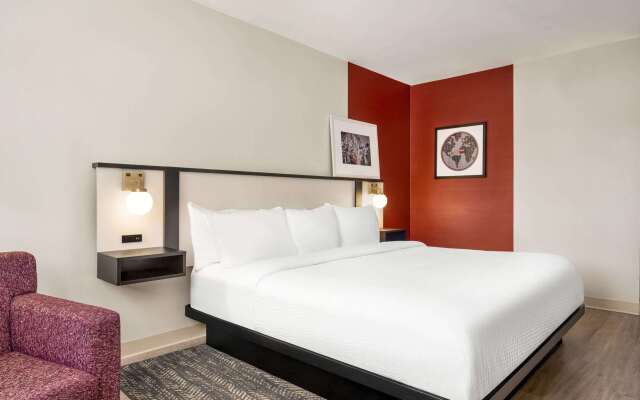 Ramada by Wyndham Whitehall/Allentown