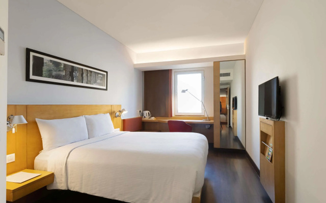 ibis Pune Viman Nagar Hotel