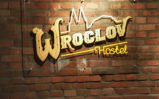 Wroclov Hostel