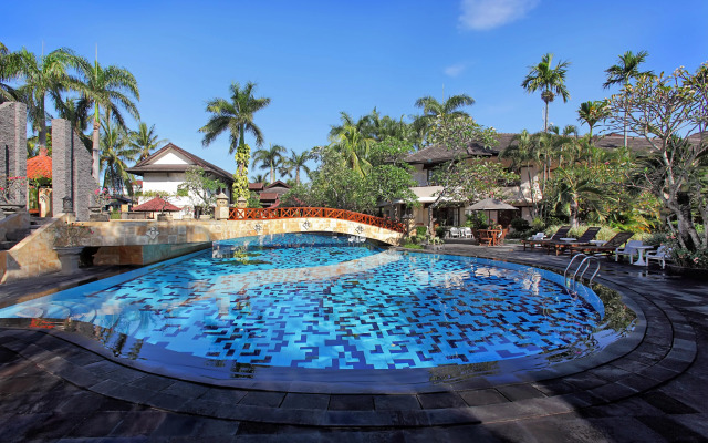 Lombok Raya Hotel