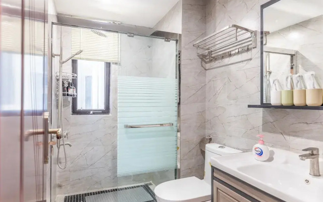 Locals Boutique Apartment WanzaiCEC No.5