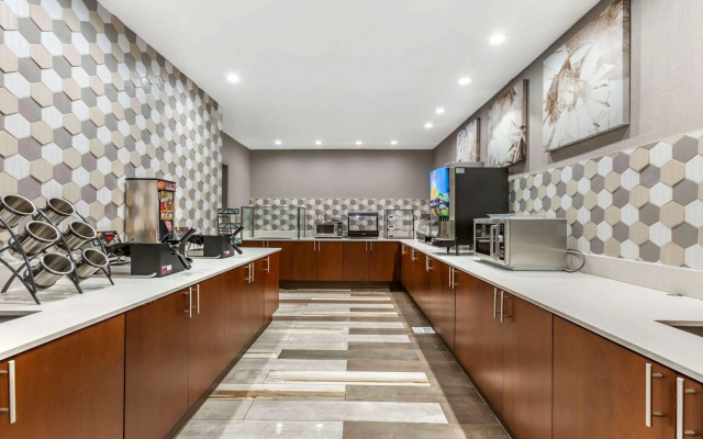 Windmill Suites Surprise - Phoenix, Ascend Hotel Collection