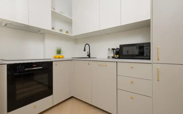 Subtle Apartment in Warsaw by Renters