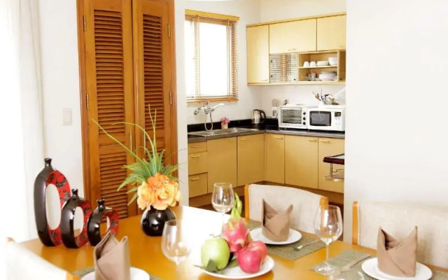 Sunflower International Village