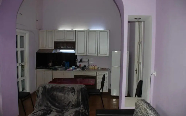 Apartment on Parnavaz Mepe 72