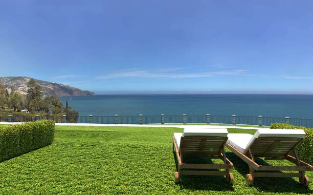 Les Suites at The Cliff Bay