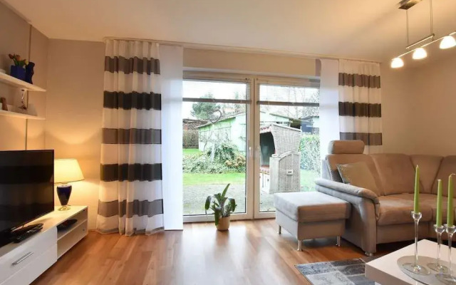 Cozy Holiday Home in Hohenkirchen near Baltic Sea