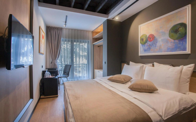Solun's Riversides Room