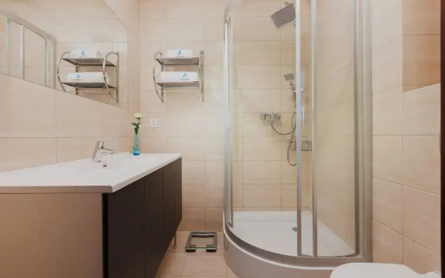 Riverside Apartments by Renters