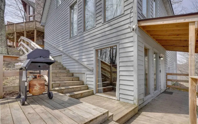 'snowed Inn' Cozy Winterplace Ski-in/ski-out Cabin