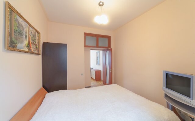 Апартаменты с тремя спальнями рядом с Дерибасовской