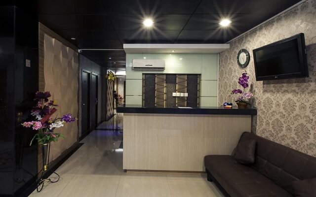 Hins Hotel