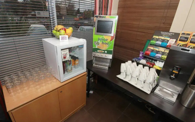 Belmore Court & Motel