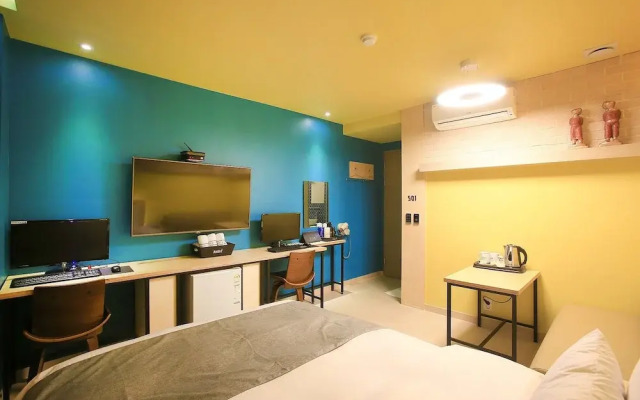 Hotel Form