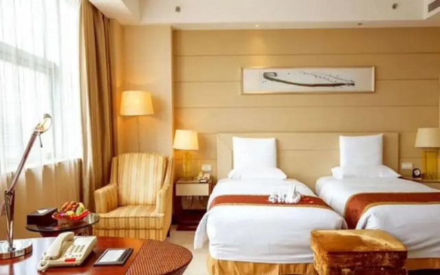 Golden Shining New Century Grand Hotel Beihai