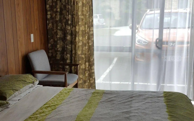 Ace Motor Lodge