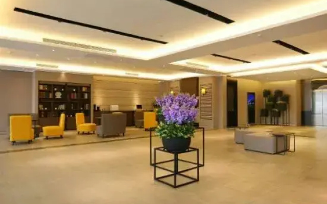 Homeinn Plus Hotel (Tai'an Dongyue Street Renault Wuyue Plaza)