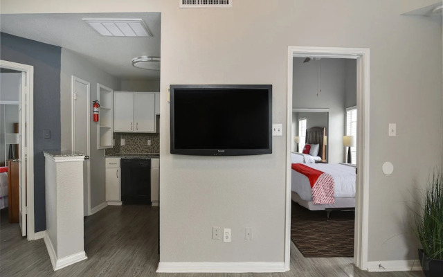 OYO Apartments at Champions Green