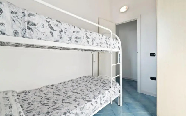 Quaint Apartment in Policastro Bussentino near Sea