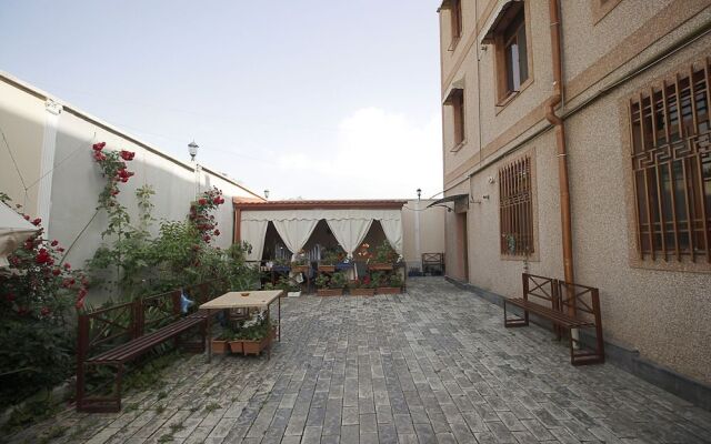 Planet Yerevan Hotel