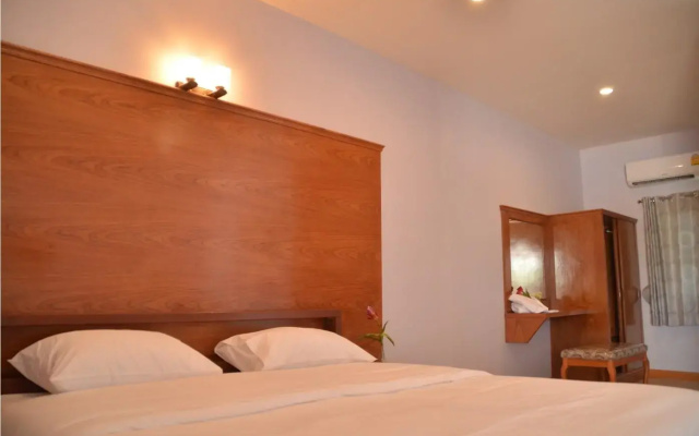 Chao Phraya Home