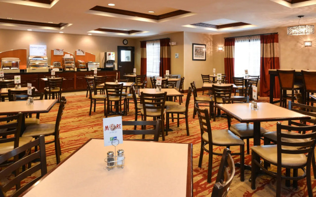 Holiday Inn Express & Suites Cherry by IHG