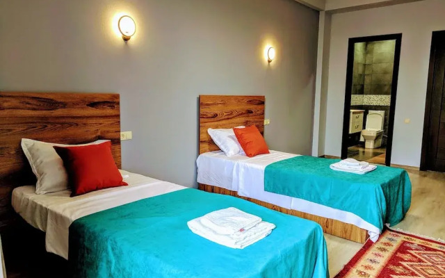 Hotel Canvas