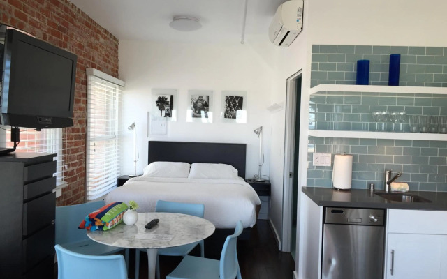 Venice Breeze Suites