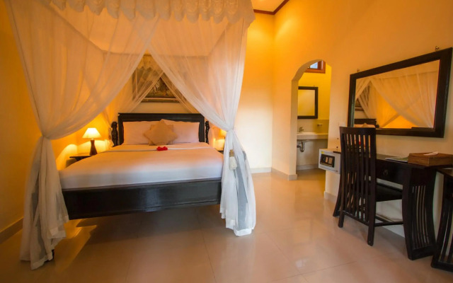 Arya Amed Beach Resort and Dive Center