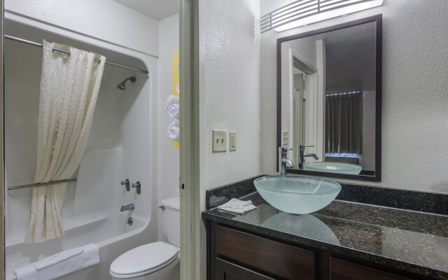 Studio 6 Skytop Rome