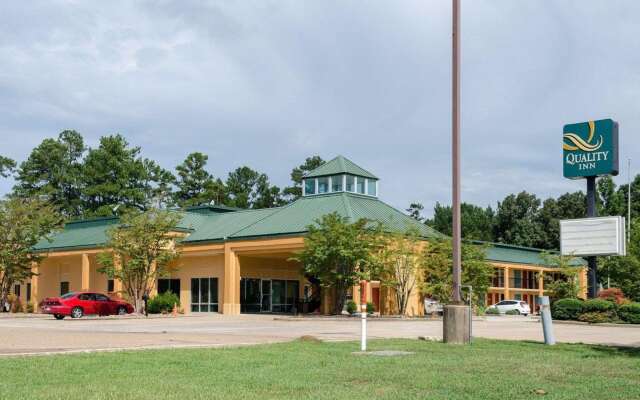 Quality Inn Louisville MS