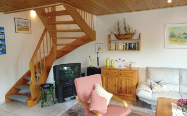 Stunning Home in Wittmund/altfunnixsiel With 2 Bedrooms