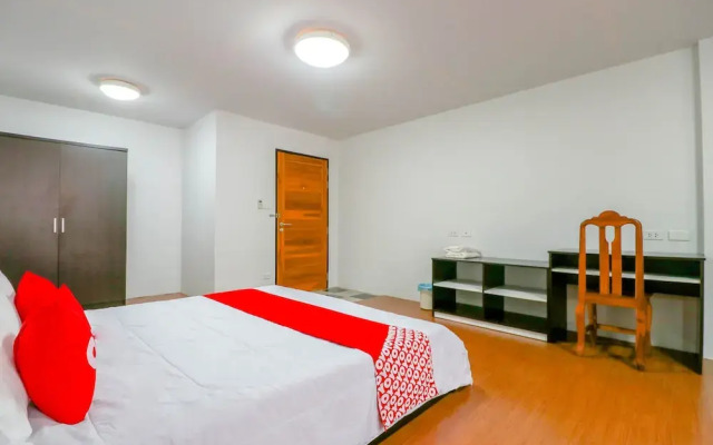 The Palm Apartment by OYO Rooms