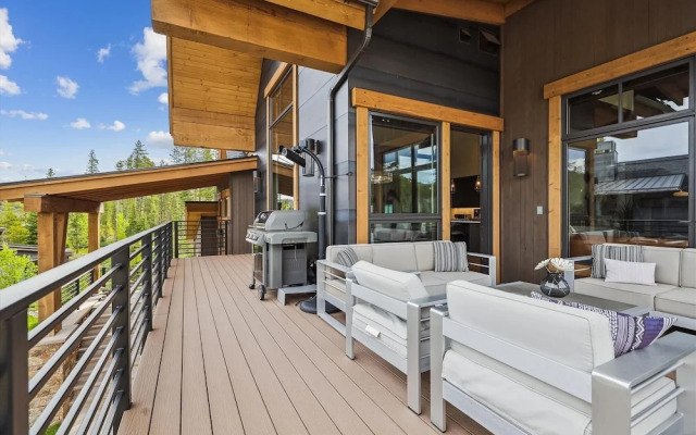 Chateau Breck 4 Bedroom Townhouse