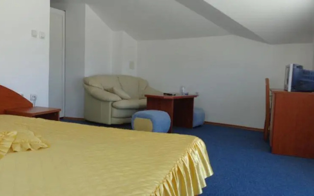 Poseidon Family Hotel