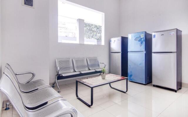 OYO Life 90084 Merpati Place