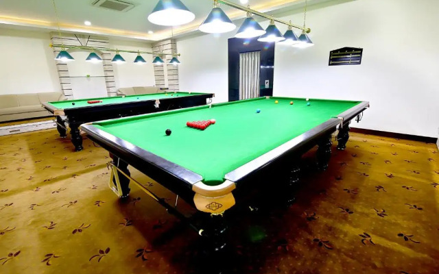 Solaris Hotel and Club