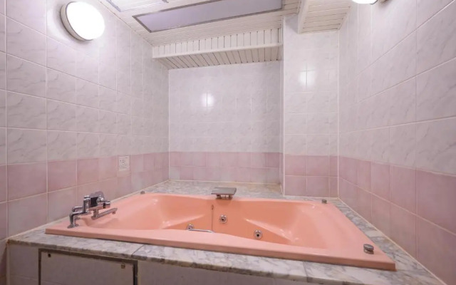 Iwatsuki Waterhotel Mw - Adult Only