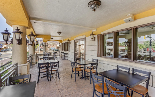 Best Western Plus Greenwell Inn