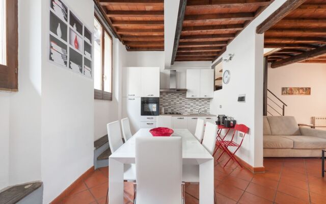 Short-let Florence Apartment Parione