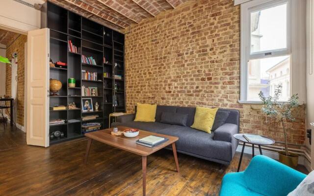 Renovated apartment at the heart of Istanbul with huge terrace