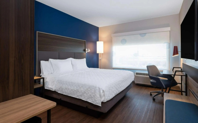Tru by Hilton Naperville Chicago
