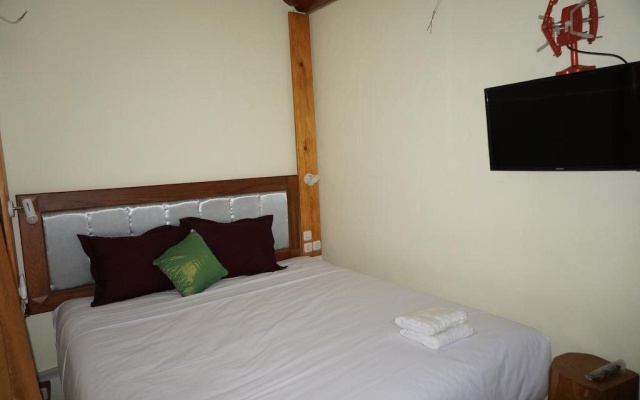 Yogyakarta Backpacker 2 Tugu – Guest Rooms – Yogyakarta