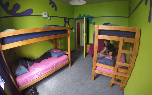 The Duke Hostel – Guest Rooms – Greymouth