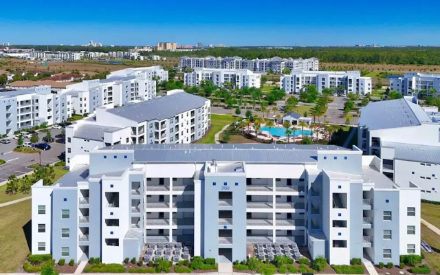 3150 Paradox Circle #406