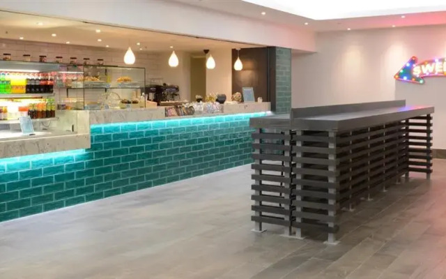 City Sleeper at Royal National Hotel