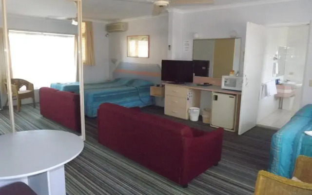 Golden Sands Motor Inn Forster