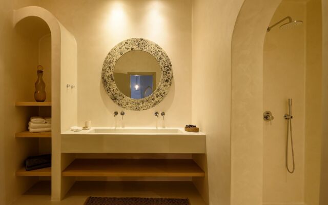 Este Luxury Suites