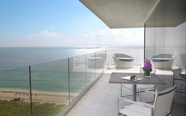Grand Beach Hotel Surfside West